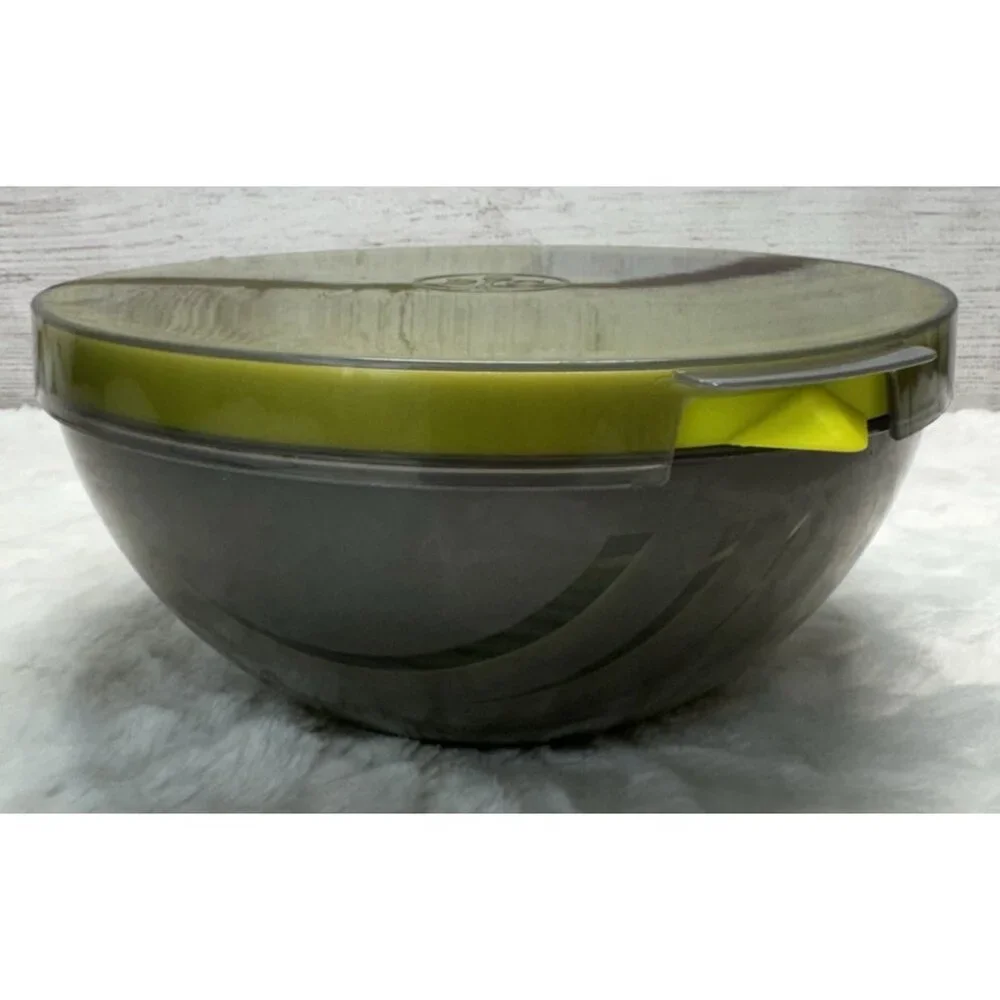 PAMPERED CHEF Salad Cutting Bowl Item #100086  Retired Discontinued Used 5 PC